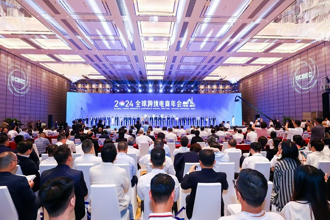 一座城市的十年會展記憶 從荒野灘涂到百億產(chǎn)業(yè)